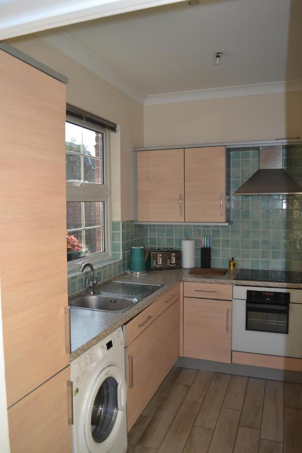 Escapes - The * Frinton-on-Sea